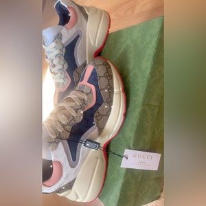 WOMEN'S GG RHYTON SNEAKER